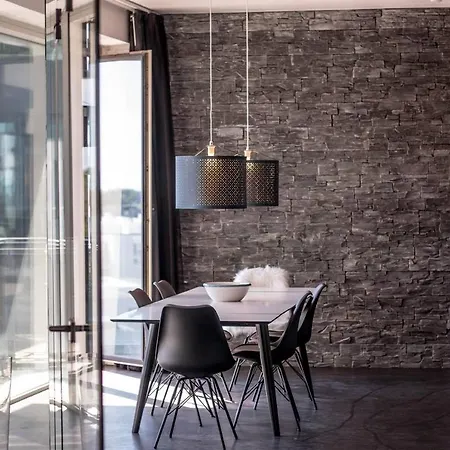 Exclusive And Modern Close To Central Apartman *